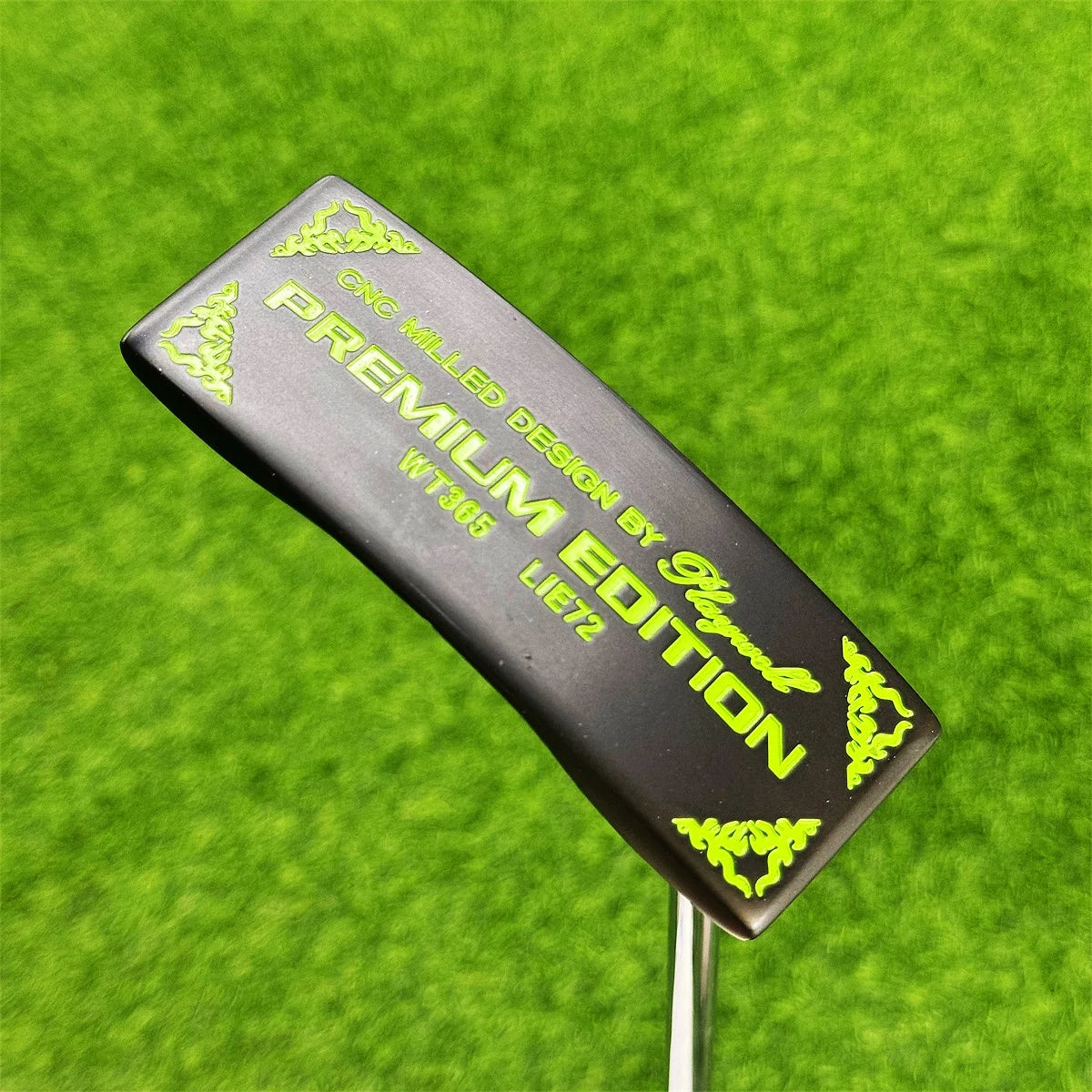 Golf Putter Standing Low Center of Gravity Is Stable Stainless Steel Shaft Putter with Aiming Line